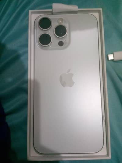15 Pro Max  96% health Box + cable + charger White color  256 GB JV