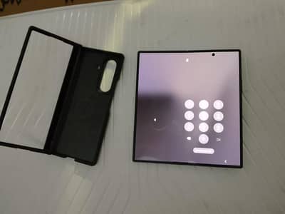 Samsung Galaxy Z Fold 7 - Black Colour