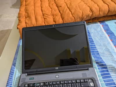 hp G7000