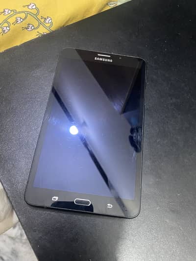 SAMSUNG TABa (2016)