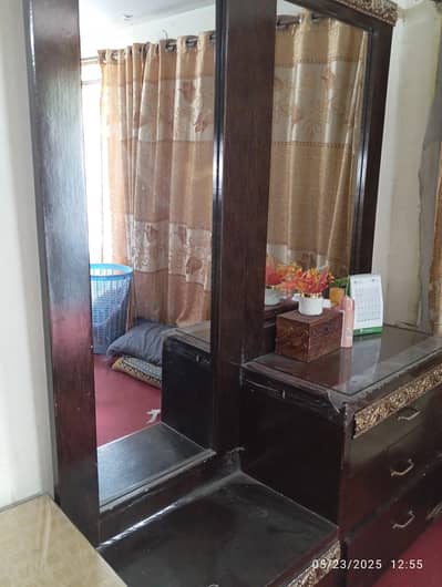 dressing with drawers