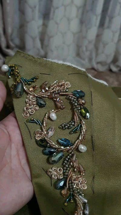 Male or Female Moti dabky ka kaam and ladies tailor required