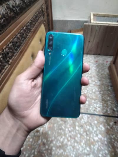 Huawei y6 p 3gb ram 64 gb memory condition 10 by 9 h