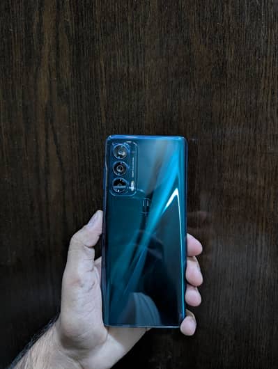 Motorola edge 2021 UW 5G