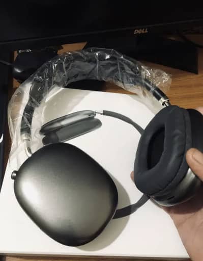 Airpod max apple headphone