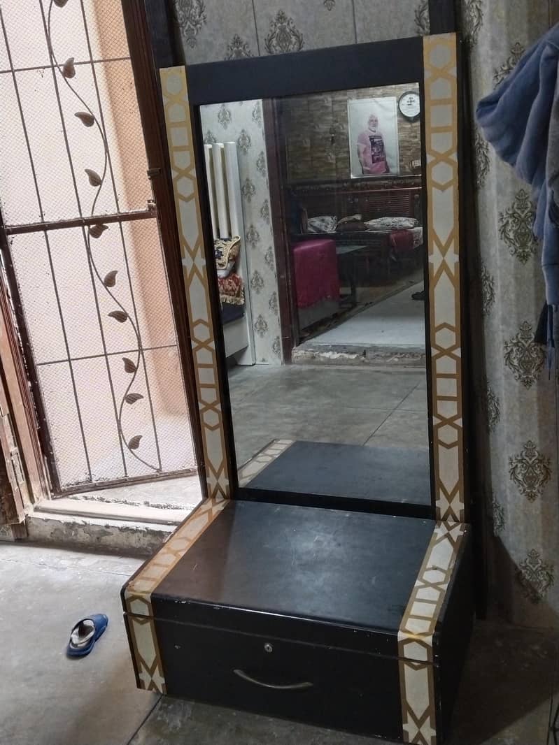 dressing table 1