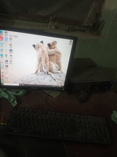 2 PCs core i5 5th genratian availa 8gb ram 256 ssd card just like new