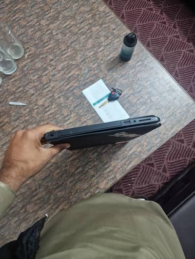 Bhai muja koyi pta nhi ha use Karna Ka America SA Aya ha Dell wlo Ka h