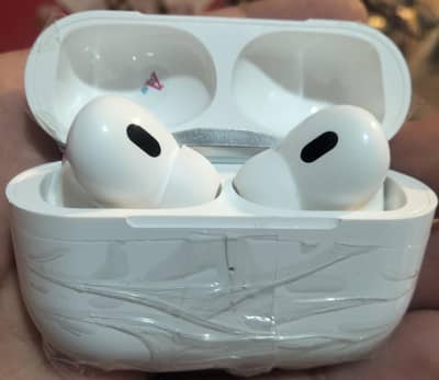 Ear buds ear phones new box pack