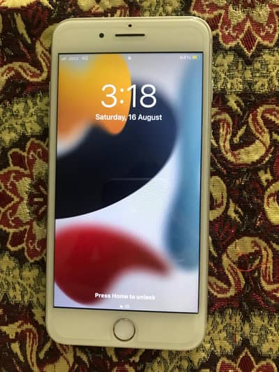i phone 7 plus pta official battry penal change 128 gb memory all okay