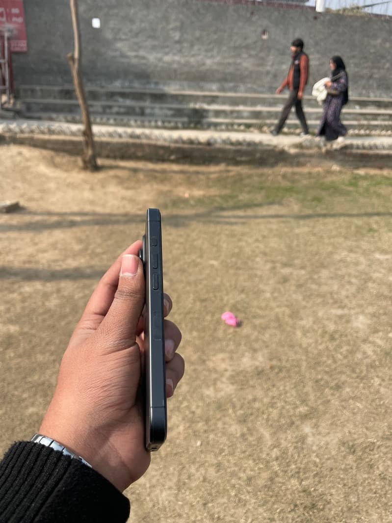 Iphone 15 pro 1