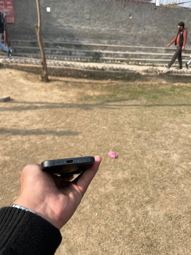 Iphone 15 pro 6