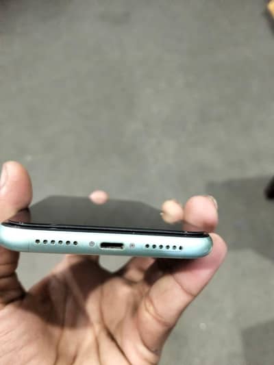 iPhone 11  factory unlocked