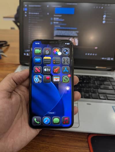 iPhone 11 Pro 64gb Factory Unlocked LLA Model
