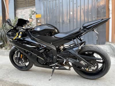 YAMAHA R6 YZF BLACK EDITION