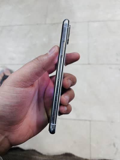 Iphone xs factory unlock 64 gb