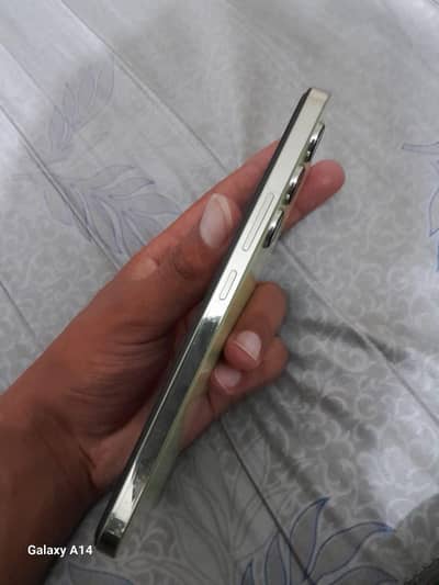 vivo y100 8+8/256/original charge