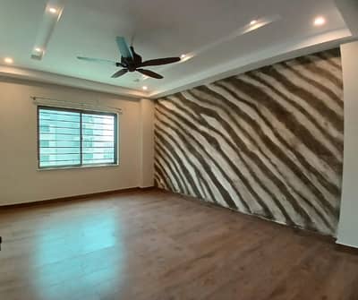 Askari -10, BRAND NEW 4-BEDROOMS APARTMENT WITH LUSH GREEN VIEW AVAILABLE FOR RENT IN ASKARI 10 LAHORE CANTT NEAR AIRPORT