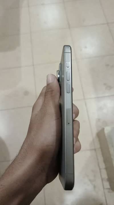 iPhone 15 Pro Max JV battery health 90%