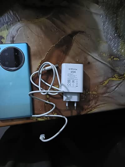 infinix zero 40 orignal charger and cable