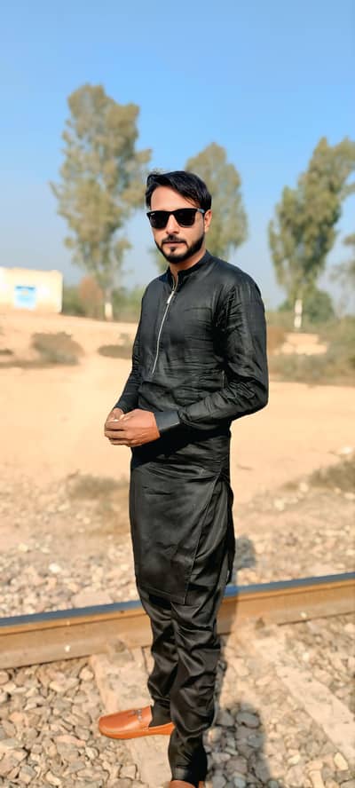 i ineed scurtiy gard job 03306392618