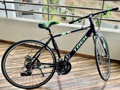 Trek Hybrid 24-Speed Disc Brake Bicycle – MINT Condition