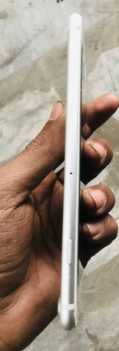 iPhone 7+ Non pta 128 All ok what’s app only 0348-7957157