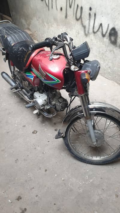 Genuine Condition Honda CD 70 well Maintained bike Lahore