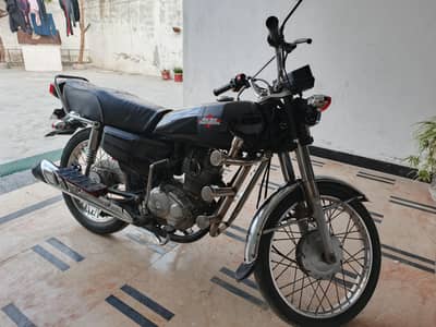 Honda cg 125 2016 with complete document