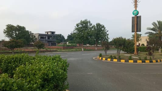 5 Marla Plot For Sale in Zam Zam City - Near to Commercial