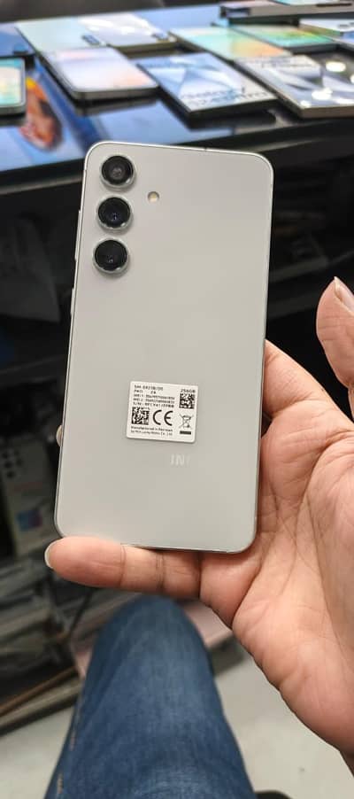 Samsung galaxy S24 8/256 Official pta approved