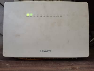 Huawei HG8245Q2 XPON fiber router for sale.