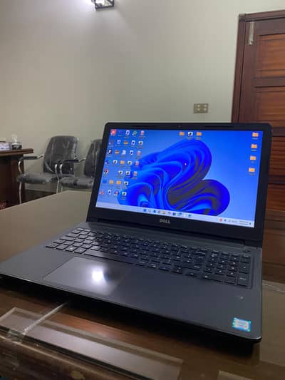 Dell laptop core i3 Gen 6 th