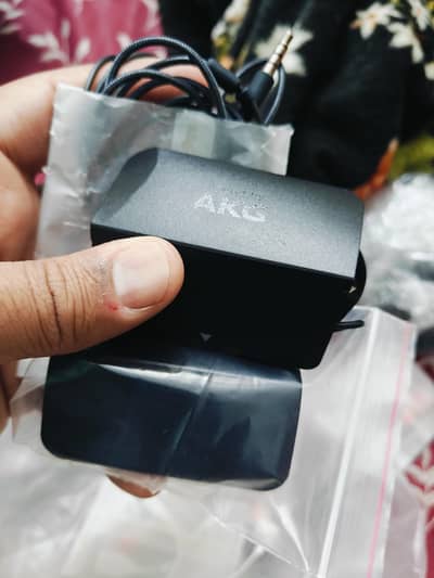 Samaung galaxy AKG ORIGNAL available best sound