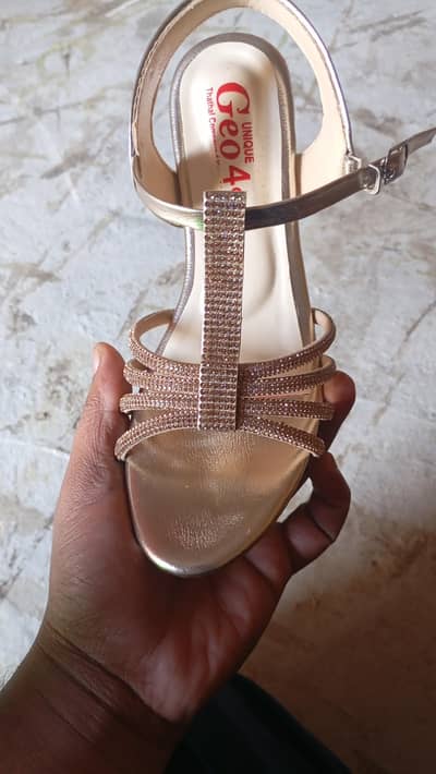 mob: 0/3/4/8/2/0/9/7/8/7/4