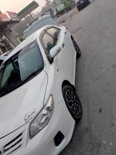 gari bth achi hai 2 3 pice touch baki total jenvin hai