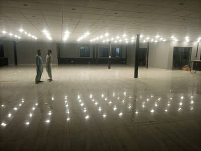 4000 SQFT Ground Hall Shop for Rent in Model Town Link Road Very Hot Location for Resturent , Pharmacy , Food Point, Saloon, Clinic, Grocery Store