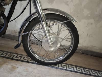 Honda 125 model 2023/22 dacuments clear first owner bio available