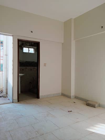 2 BED DD FLAT (ROYAL 8 ICON) FOR SALE IN GULSHAN E IQBAL 13 D 2