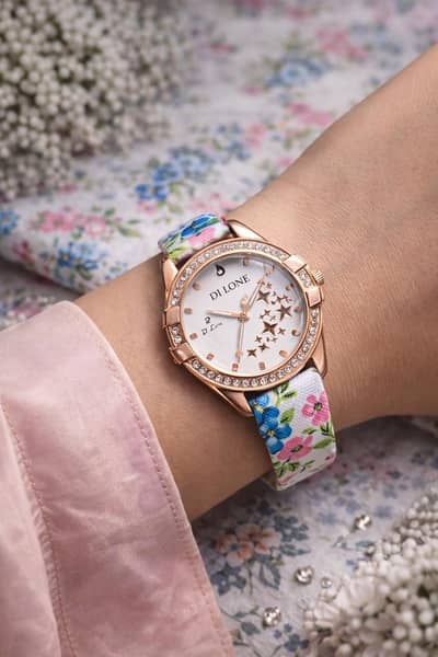 `NB WATCHES⏰New Style leather Strap Watch  Premium Quality