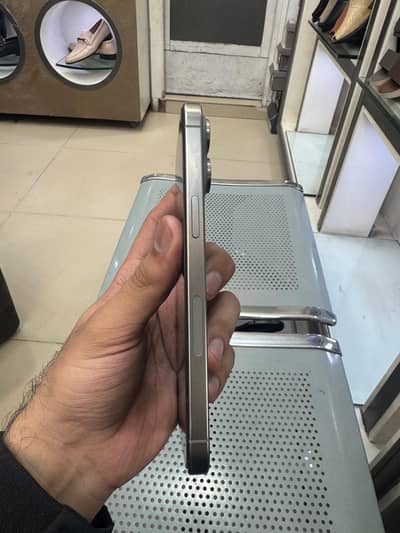 iphone xr convert into 17 pro 64gb