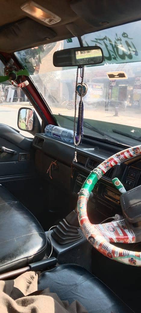 گاڑی سیل کے لیے دستیاب ہے 4