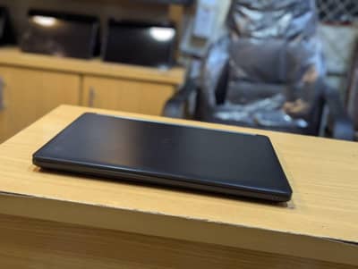 Dell latitude 5470 Cor i5 6 gen 8 gb ramm 256 gb ssd No:03046916382