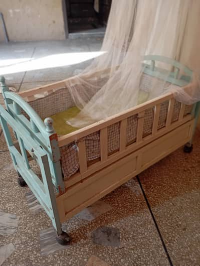 Kids beds 10-9 condition