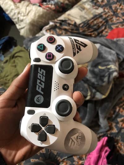 PS4 slim 500 Gb WITH ps plus subscription