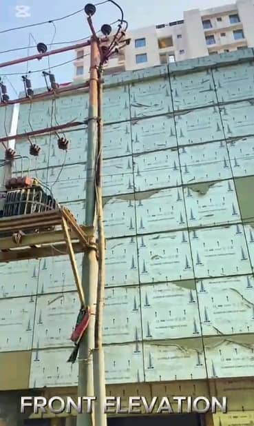 Prime Location Clifton - Block 8 Building Sized 335 Square Yards Is Available