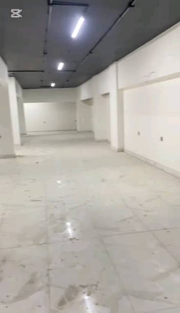 Prime Location Clifton - Block 8 Building Sized 335 Square Yards Is Available