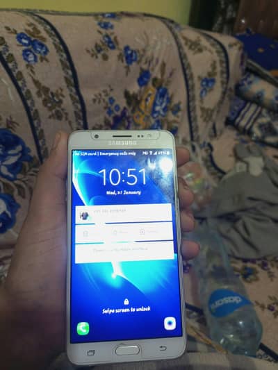 samsung galaxy j7 all ok ganuine pta dual sim