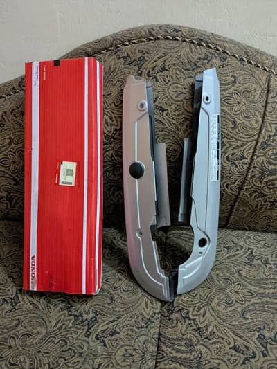 0319-4238516   Chain cover with box