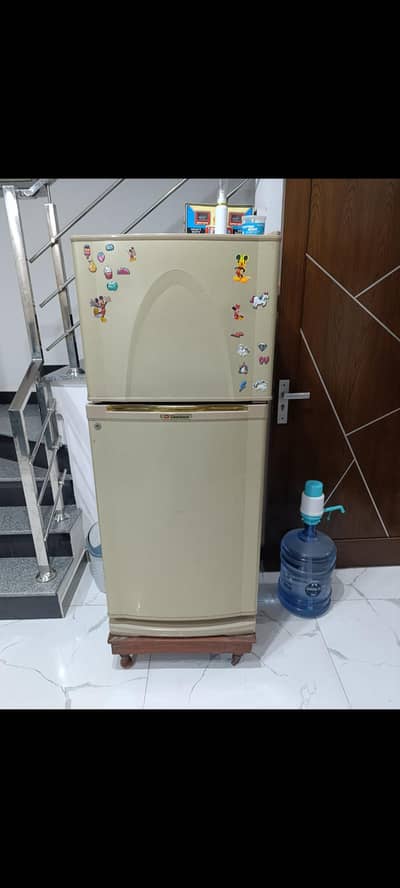 Dawlance medium Size Fridge for Sale